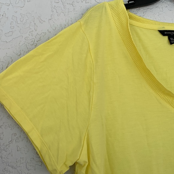 Banana Republic soft short sleeve v-neck top size XL - Picture 3 of 9